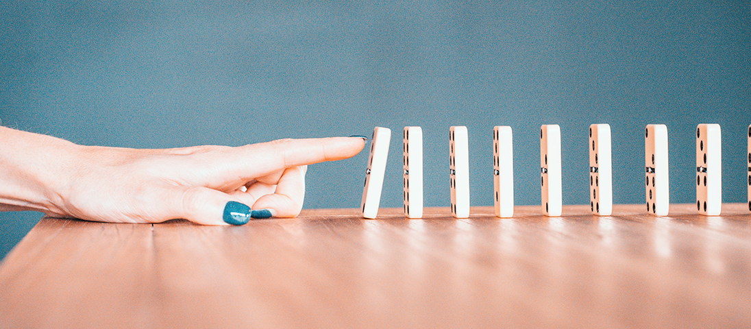 Dominos Falling